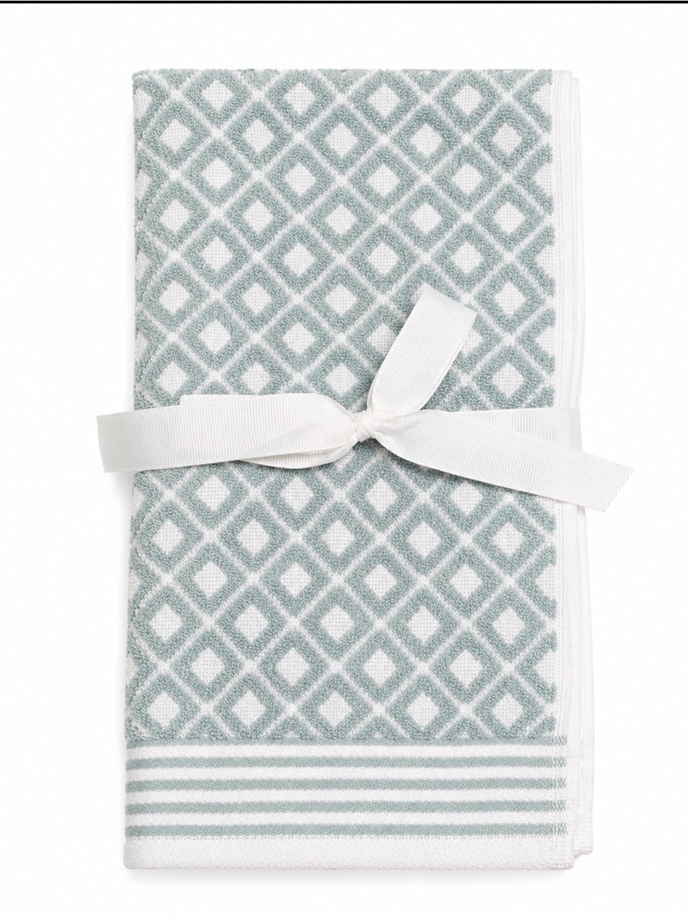Soft Blue & White Geometric Bath Towel – Spa Style - Picture 3 of 4